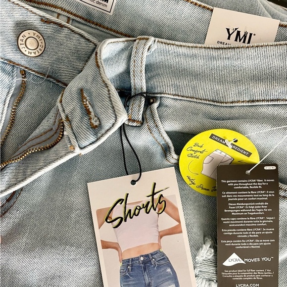 (NWT) YMI Dream Authentic Women’s Blue LightWash Distressed DenimShorts-16 & 20 - Picture 4 of 10